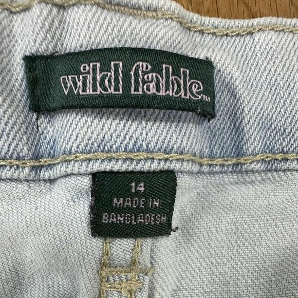 Wild Fable Highest Rise Mom Jeans Distressed Light Wash - Picture 3 of 15
